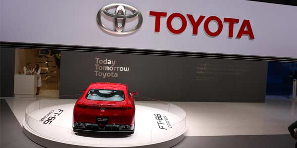Imagen de exposicion de autos Toyota