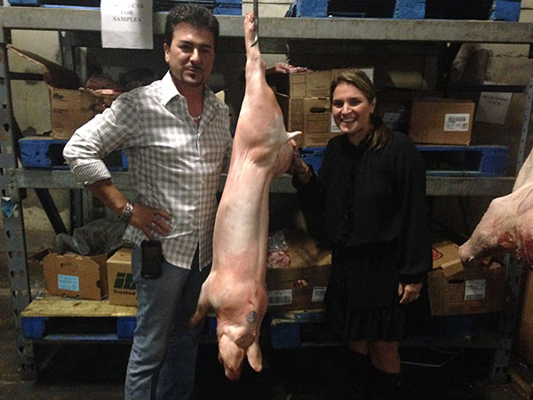 Chase Villanueva y Cristina Martínez, dos de los dueños de El Monte Wholesale Meats