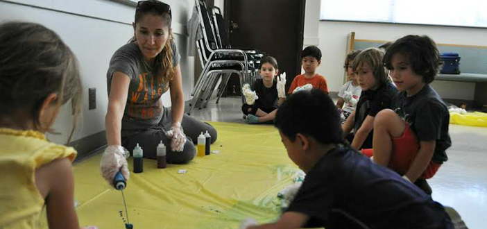 Liliana Martínez dando una clase en Rayuela