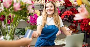 La agente latina que se especializa en préstamos de negocios