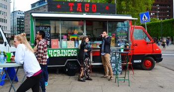 Cómo escribir un plan de negocios para un camión de venta de comida