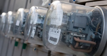 Cómo los negocios pueden bajar su tarifa de electricidad