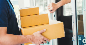 4 factores que debe considerar antes de adquirir un negocio esencial