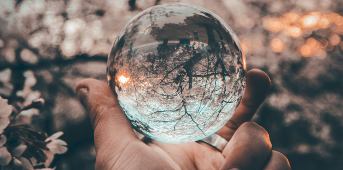 esfera de cristal como concepto de filosofía