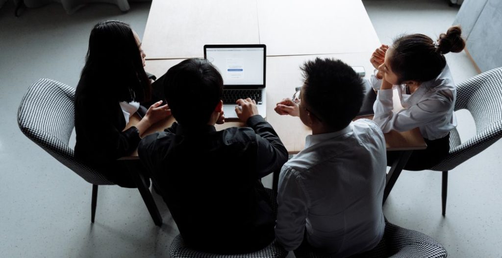 Google apoya a 50 empresarios latinos con 100k dólares